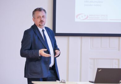 Imre Attila BME - zöld akku kutatások - kép: Green.hu